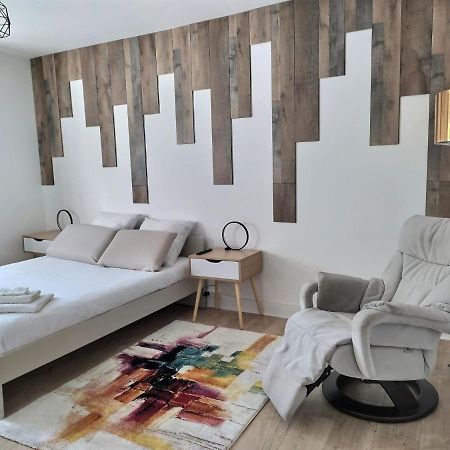 Ch Privee 18M - Canape - Netflix - Appart 120M Вуаппи Экстерьер фото