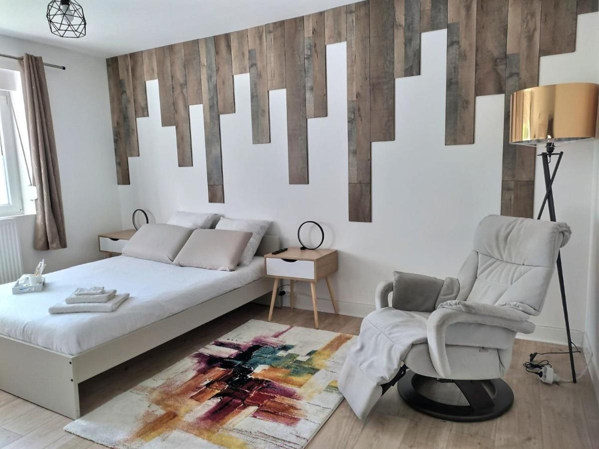 Ch Privee 18M - Canape - Netflix - Appart 120M Вуаппи Экстерьер фото